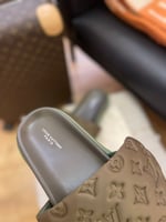 LOUIS VUITTON سليبر لويس ڤيتون