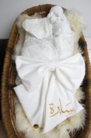 طقم بيبي حديثي الولاده افرول بنقشات دانتيل