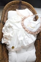 فستان مواليد بناتي بتطريز الاسم