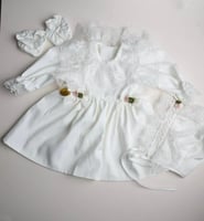 فستان مواليد بناتي بتطريز الاسم