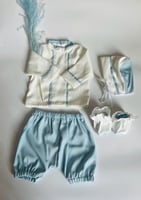 أفرول أبيض بتصميم رسمي مع تطريز