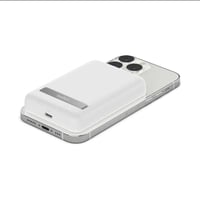 شاحن متنقل بيلكن 5000 امبير ماج سيف ستاند ابيض