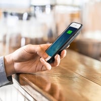 أنكر – غطاء شحن "باور كور" لآيفون 7\6s بقوة 2200 م...