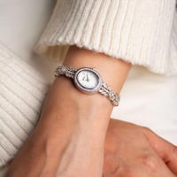 ساعة سهرة - ملكية