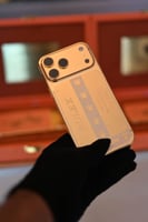 ايفون 17 مطلى ذهب كامل باى تصميم من اختيارك - جديد