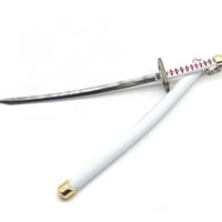 ميدالية سيف زورو الابيض