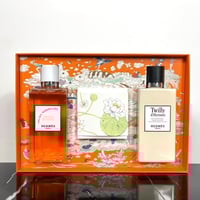 مجموعة عطور الجسم هيرميس مكونة من ثلاث قطع مع حقيب...