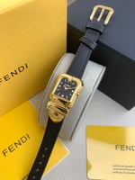 ساعة فندي جلد النسائية