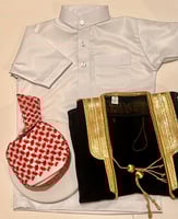 طقم بشت ولادي بالاسم مع الثوب