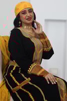 لبس عسيري انيق بتطريز كثيف ودقيق على كامل منطقه ال...