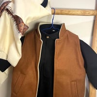 طقم الفخامة الشتوي (ولادي): ثوب أسود، سديري صوف، و...