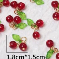 تعليقة الكرز الاحمر