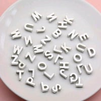 تعليقة حرف فضي-اكتب الحرف المطلوب