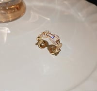 خاتم ذهبي مطلي ومرصع بالزركون الفخم