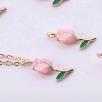 تعليقة وردة جميلة