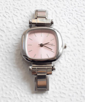 ساعة تشارمزفضي (مينافقط) تتركب مع اسوارة تشارمز