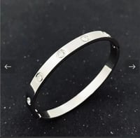 اسواره love من الستانلس ستيل الاصلي