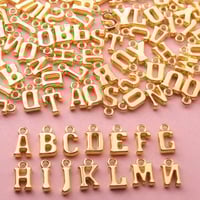 تعليقة حرف ذهبي -اكتب الحرف المطلوب