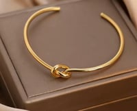 سوار بتصميم عقدة أنيقة