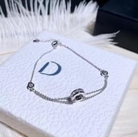 سوار بتصميم حلقة