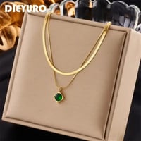 قلادة من حجر الزركون الأخضر