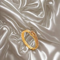 خاتم بتصميم عقدة أنيقة