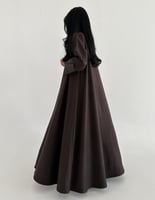 جوخ خفيف مع جلد بني كلوش