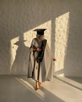 عبايات تخرج 2025 تصميم عصري وخامة