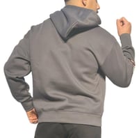 بلوفر أنيق مع قصة الاصبع