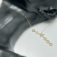 سلسال ذهب خلية نحل بتصميم وردة متألقة