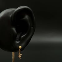 حلق ذهب صافي نبض القلب عيار 18