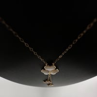 سلسلة وردة طويلة صدفة