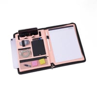 فولدر Dossié الوردي بنقشة جلد النعام – حقيبة لابتو...