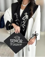 عباية تخرج اوف وايت مع وشاح اسود-متجر فرح