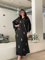 بشت أسود اليوم الوطني نسائي