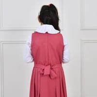 مريول وردي أبتدائي بقصة رسمية