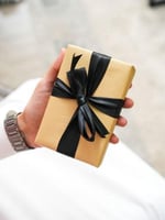 تغليف هدايا راقي لهدية أجمل