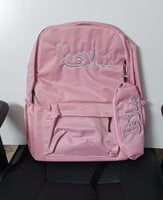 حقيبة مدرسية لون وردي_بالاسم حسب الطلب