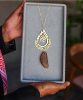 تعليقه سياره استودعتك الله مع الاسم_تصميم حسب الطل...