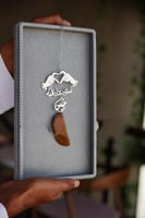 تعليقة سيارة شكل يدين بقلب بكسرة عود-متجر فرح