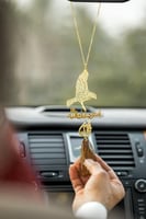 تعليقة سيارة شكل الصقر مع كسرة العود-متجر فرح