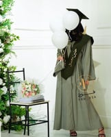 عبايات تخرج 2025 تفاحي مع زيتي-متجر فرح