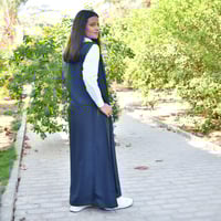 مريول ثانوي كحلي قصة دائرية وكسرات