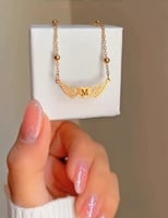 سلسال جناحين بحرف أو أسم-تصميم حسب الطلب