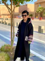 فروة لون أسود مبطنة بفراء نقش سدو-متجر فرح