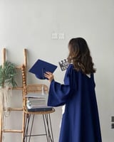 عبايات تخرج2025 كحلي مع ابيض-متجر فرح