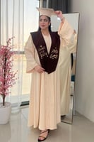 عبايات تخرج2025 وردي فاتح مع عنابي-متجر فرح