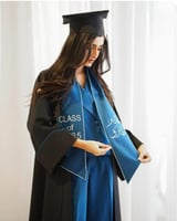 عباية تخرج لون أسود مع أزرق سماوي-متجر فرح