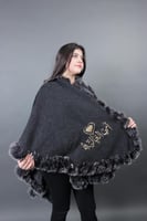 شال شتوي فرو رمادي-متجر فرح دفء الشتاء