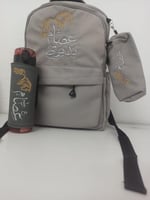 حقيبة مدرسية لون رمادي-تطريز بالاسم